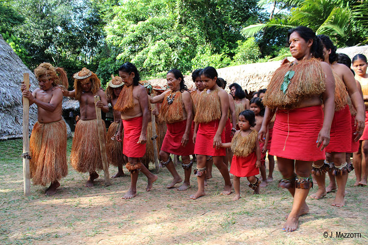 Nativos Yaguas - Aborígenes Amazónicos