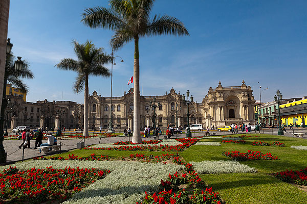 Plaza Mayor y Palacio de Gobierno